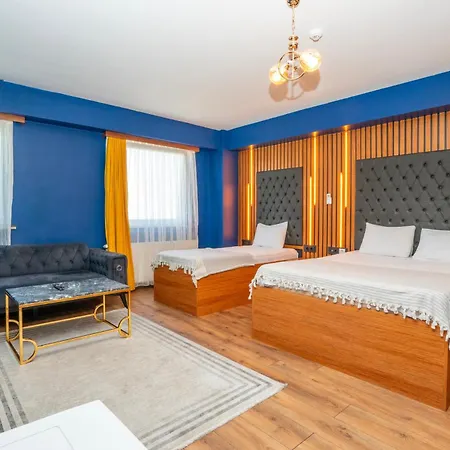 Hotel Royal Nest *