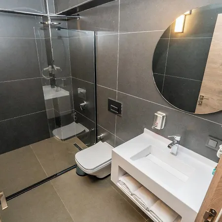 Royal Nest Hotell